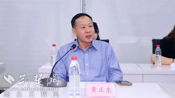 黃會(huì)長(zhǎng)_副本.jpg